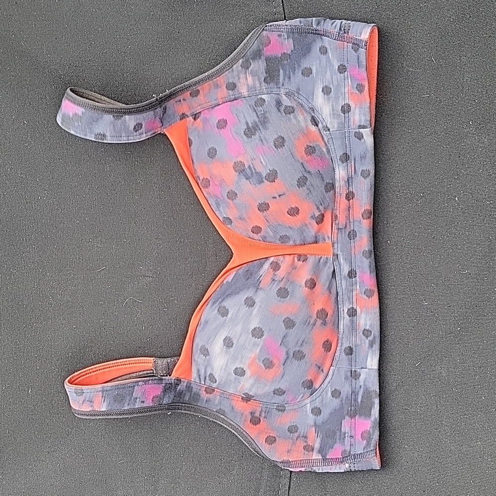 Lululemon Ta Ta Tamer Bra with Pads